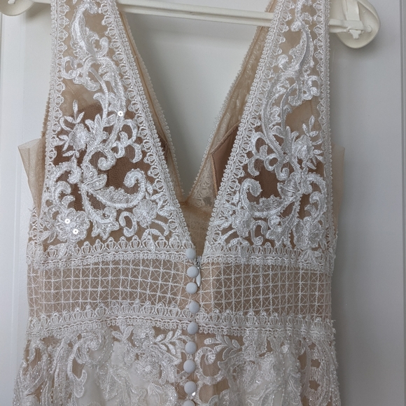 Pronovias Wedding Dress - Picture 9 of 13